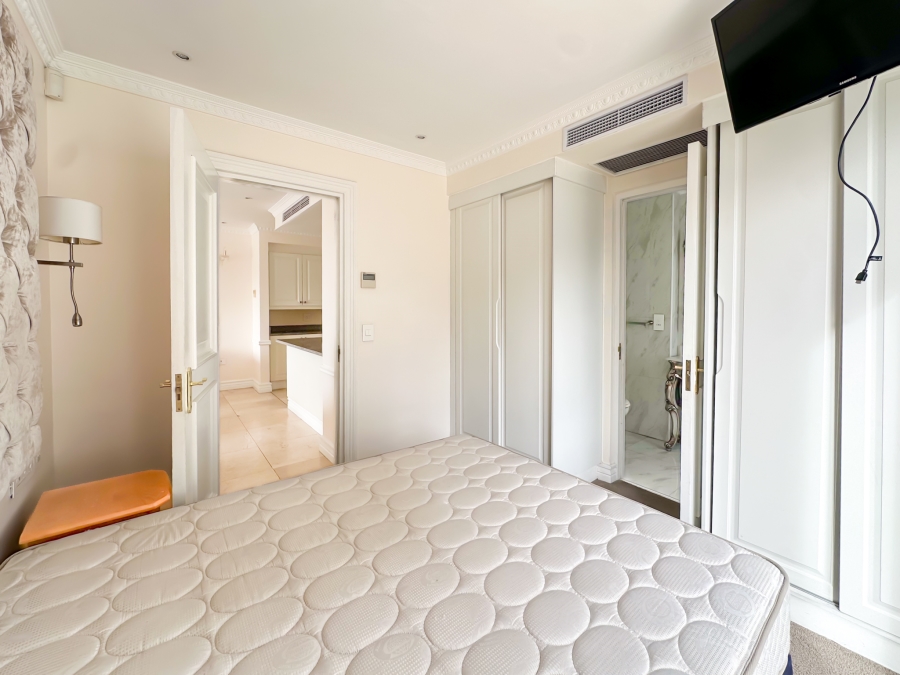 2 Bedroom Property for Sale in Sea Point Western Cape